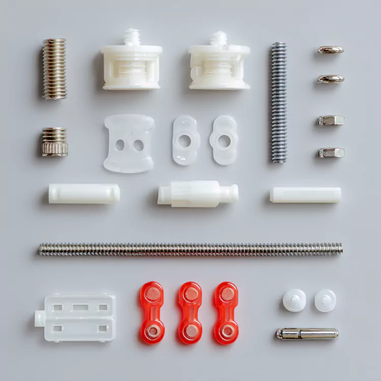 Mini componenti per iniezione plastica